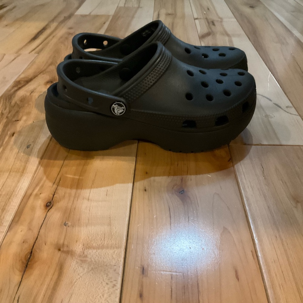 Crocs - Picture 3 of 6